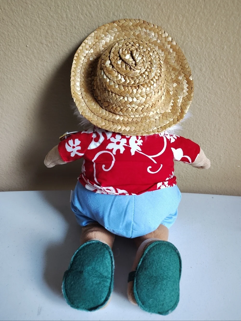 Aurora NWT Summer Vacation Beach Bum Suntan Santa Plush 15